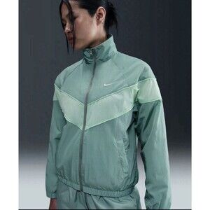 $115 NWT Nike Windrunner Loose UV Woven Full-Zip Jacket in Cannon Mint Foam XXL
